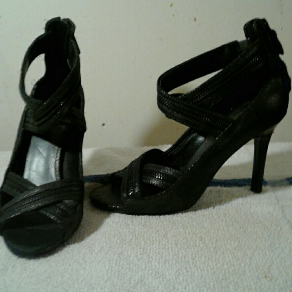 Black SEMI sparkle zipper style heels